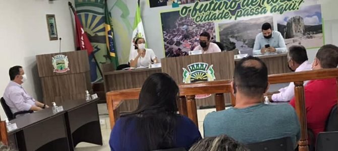 SESSÃO ORDINÁRIA É REALIZADA COM 23 REQUERIMENTOS APRESENTADOS