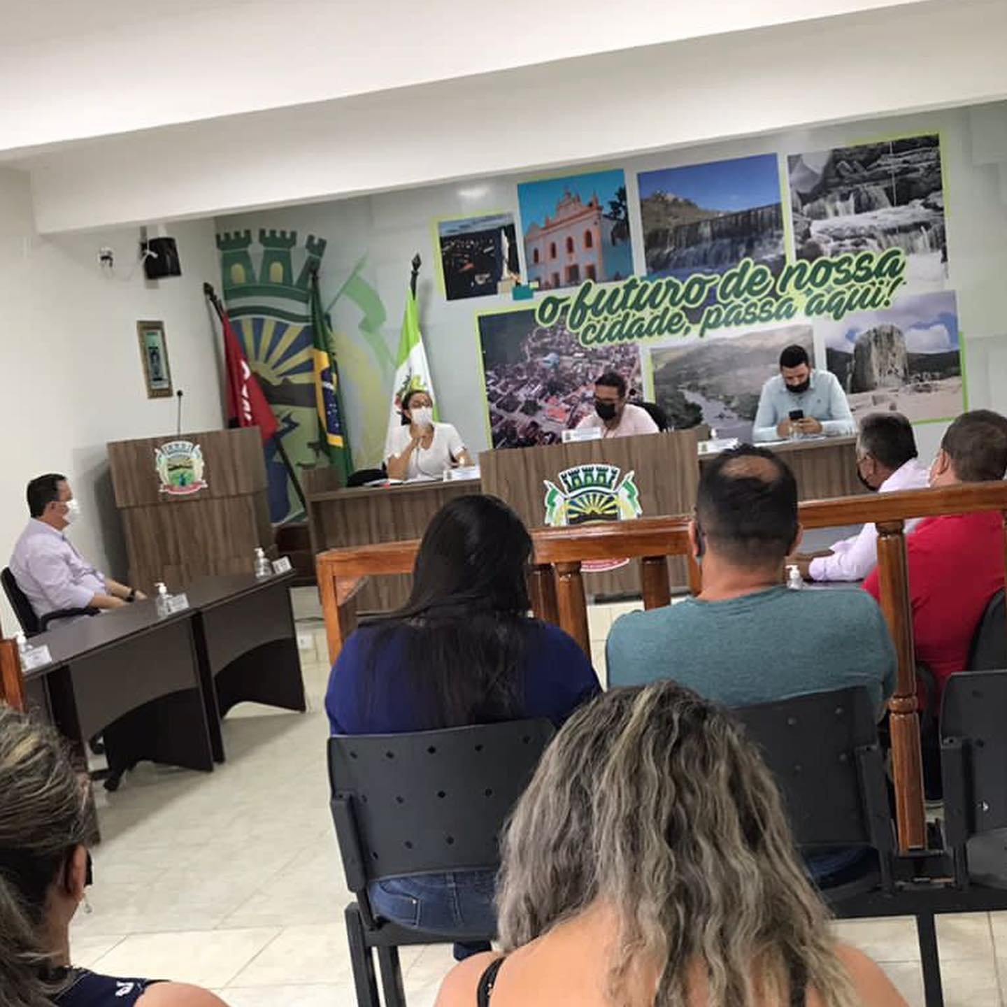 SESSÃO ORDINÁRIA É REALIZADA COM 23 REQUERIMENTOS APRESENTADOS