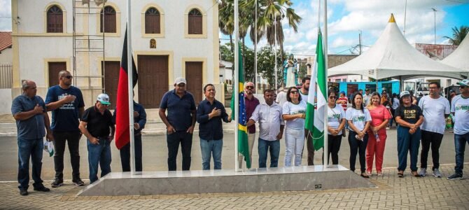 VEREADORES PARTICIPAM DE EVENTO EM COMEMORAÇÃO AO ANIVERSÁRIO DE BARRA DE SANTANA